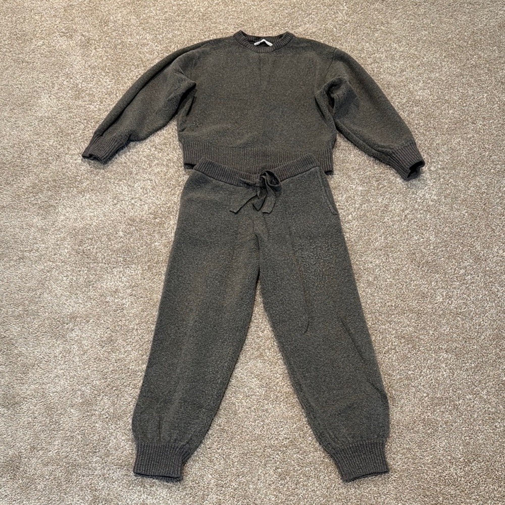 Cozy Gray Women's Knit Set